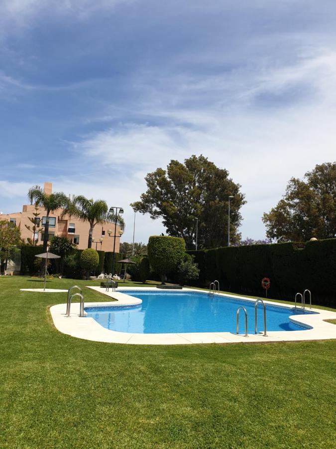 Apartamento Apartamento Puerto Banus pool☆ Marbella Exterior foto